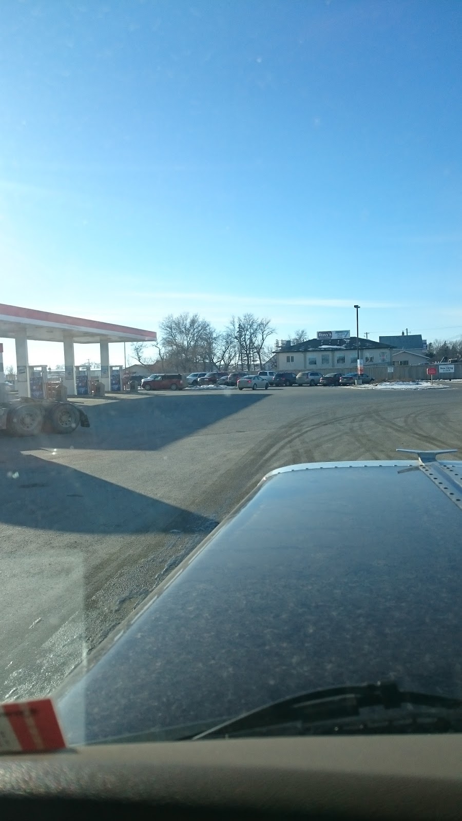 Esso | 34a MB-3, Oak Bluff, MB R4G 0B2, Canada | Phone: (204) 832-5522