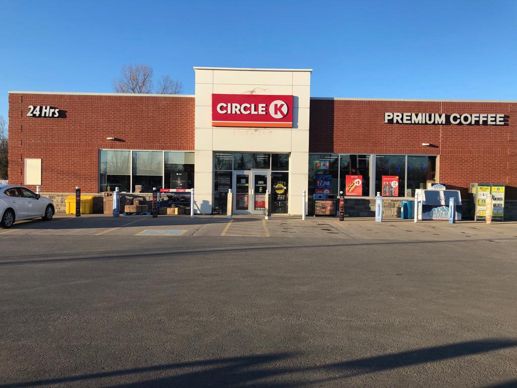 Macs | 234 Main Street Bath, Bath, ON K0H 1G0, Canada | Phone: (613) 352-3650