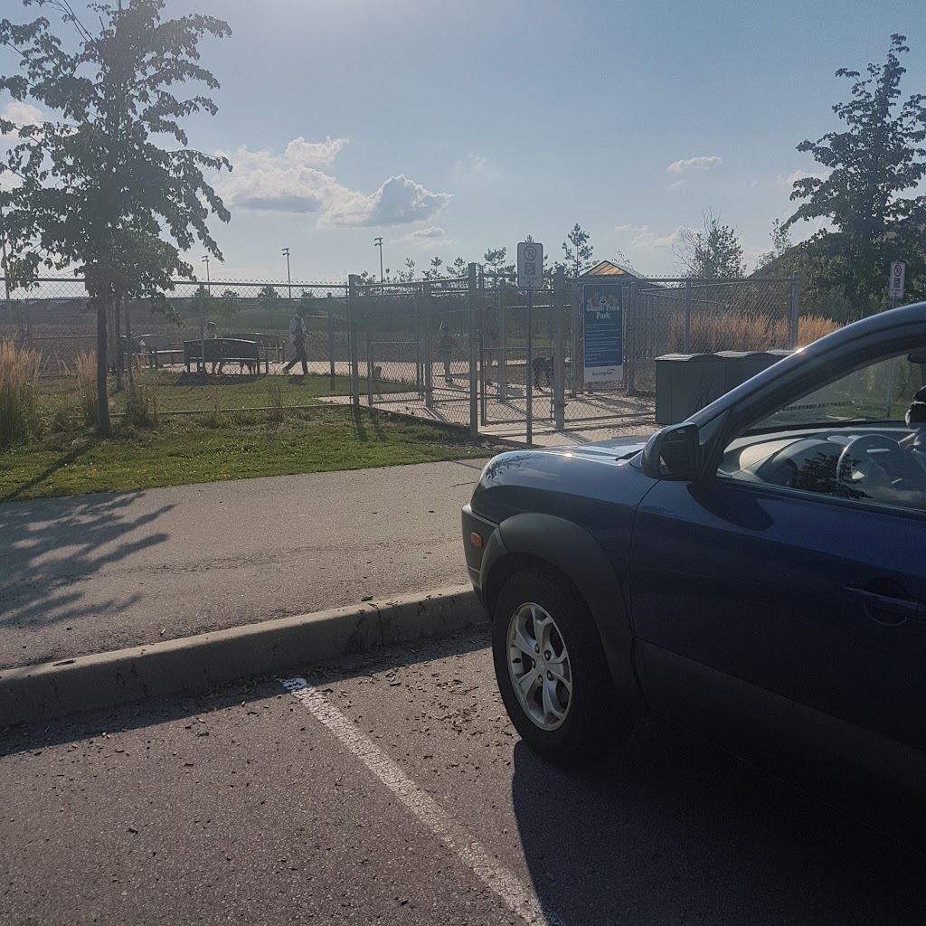 Norton Leash Free Dog Park | 4613-, 4621 Cornerstone Dr, Burlington, ON L7R 3X4, Canada