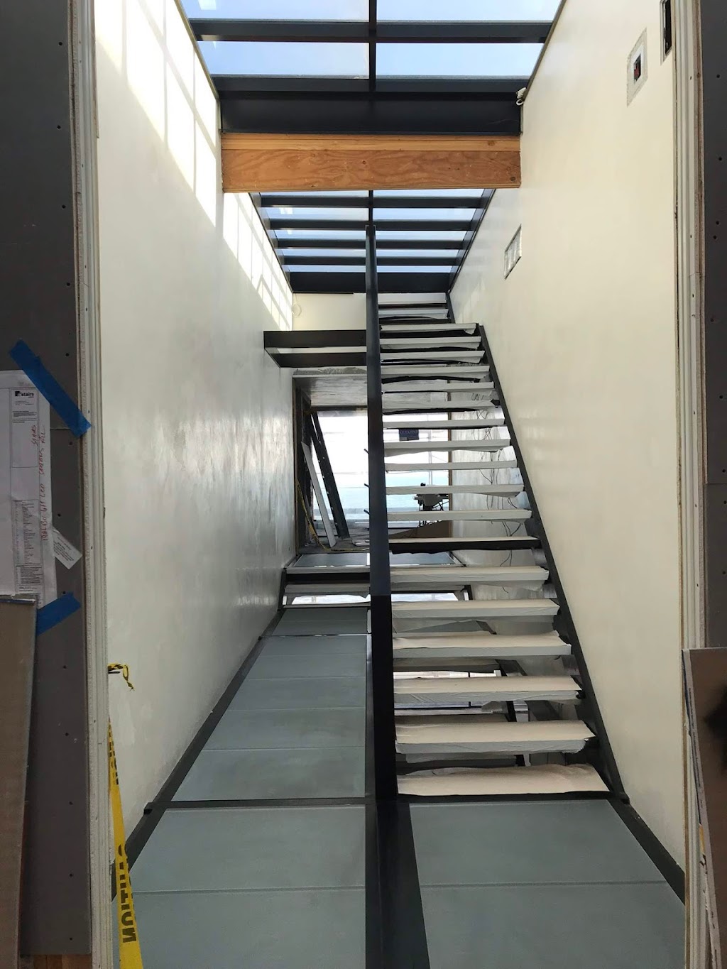 EeStairs America Inc. | 47 Bury Court, Brantford, ON N3S 7V2, Canada | Phone: (226) 381-0111