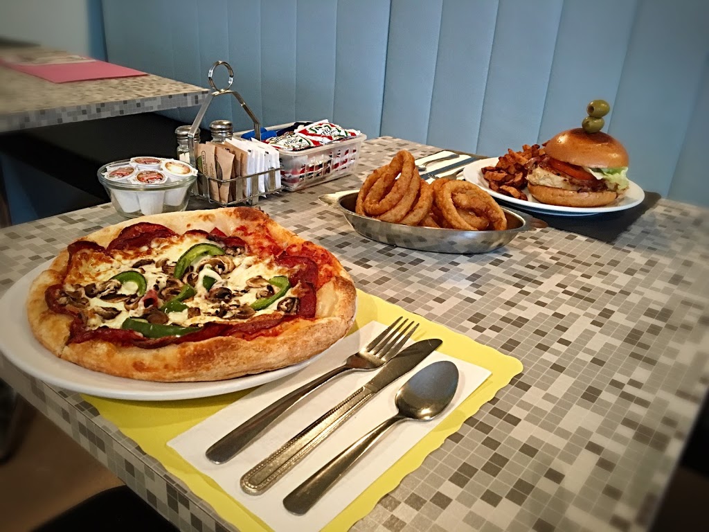 Casse-Croûte chez Line | 420 QC-204, Saint-Aubert, QC G0R 2R0, Canada | Phone: (418) 598-9132