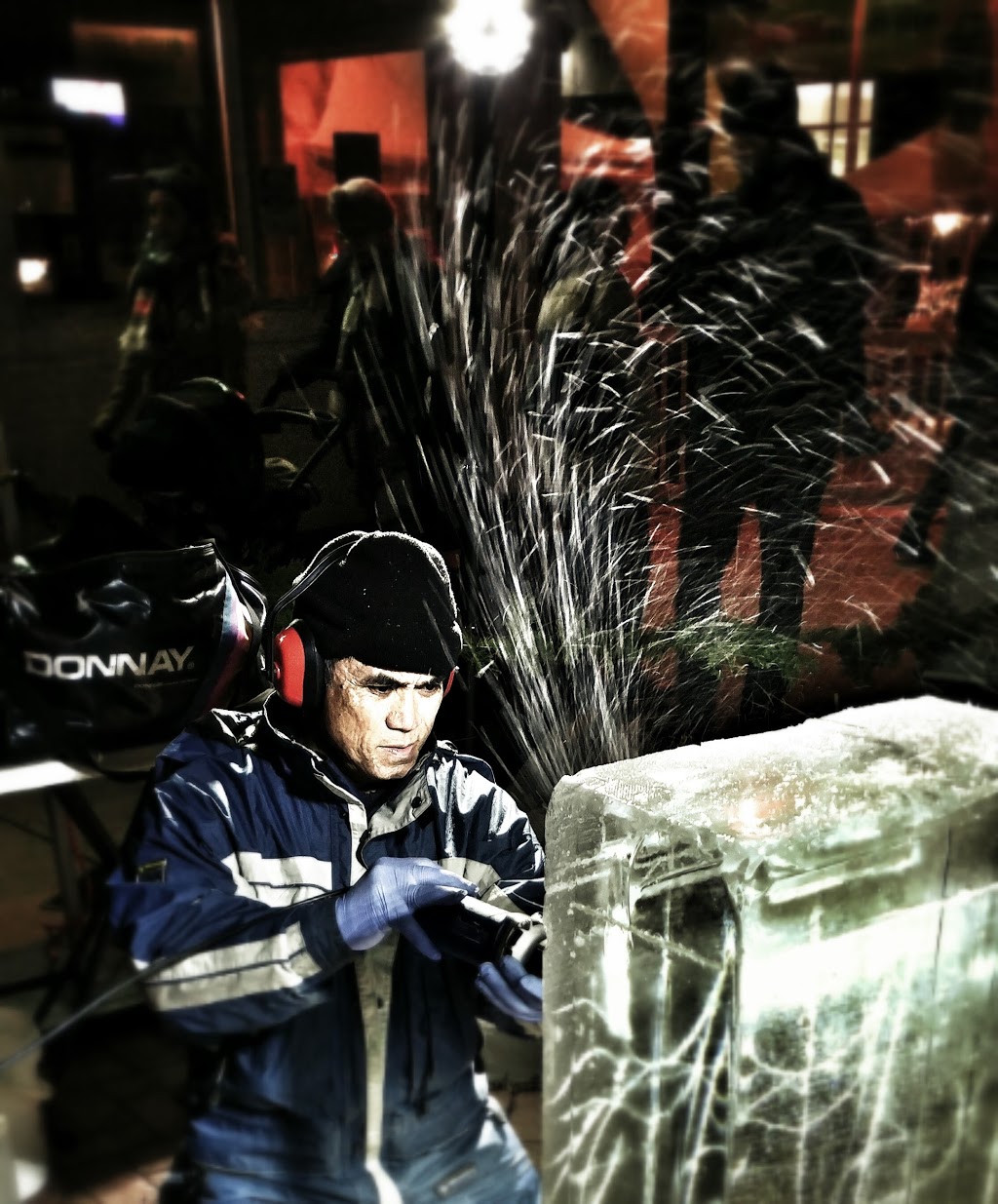 Ice Sculptures By Ross Navarro | 6670 Wills St, Niagara Falls, ON L2J 1Y3, Canada | Phone: (905) 371-2712