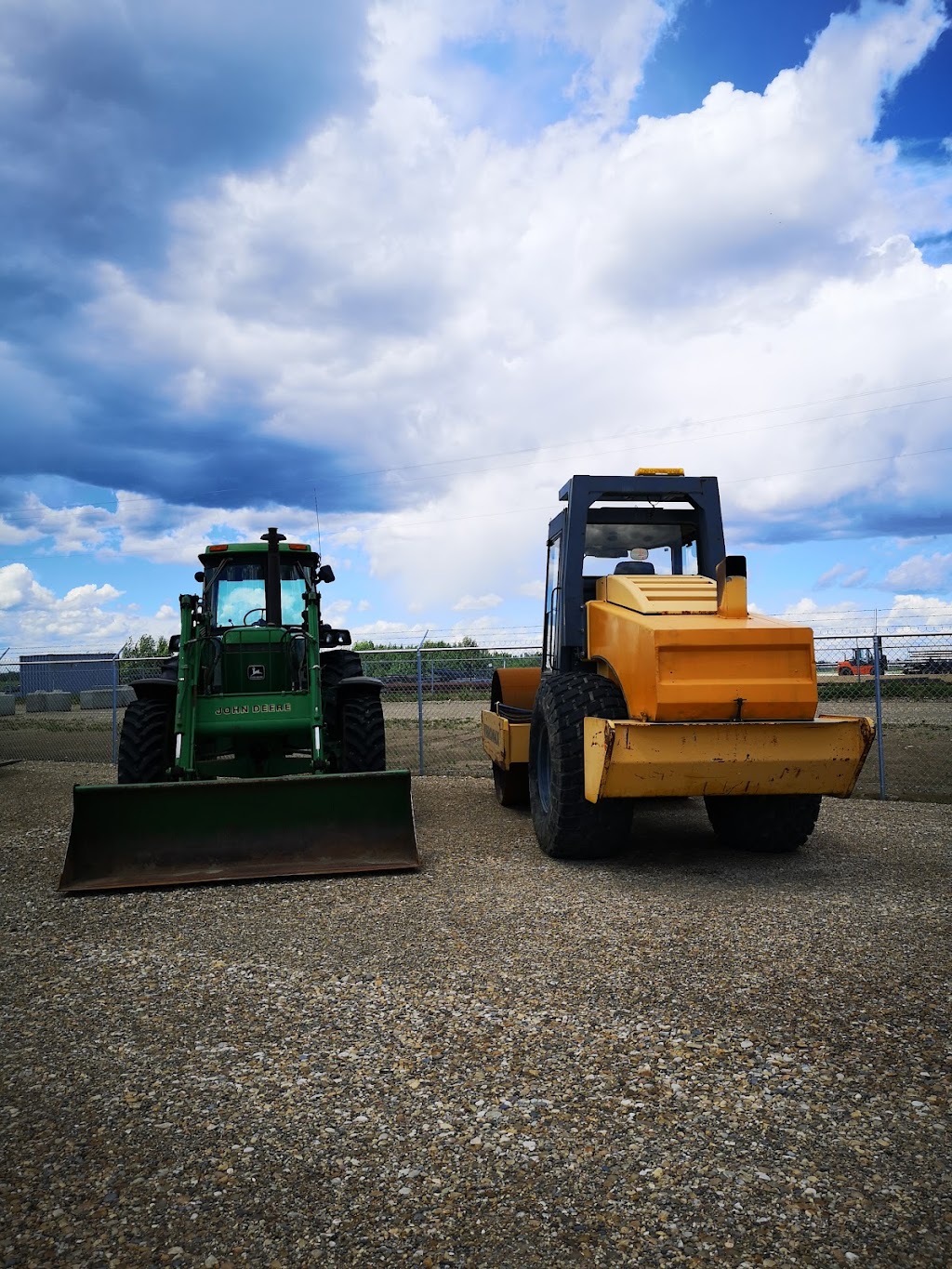 QE2 RV Storage | 431043, Range Rd 261, Ponoka, AB T4J 1J8, Canada | Phone: (403) 783-3918