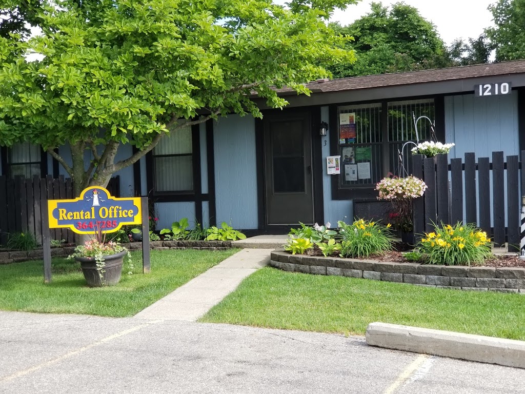 Aspen Grove Apartments | 1210 Aspen Dr #3, Marysville, MI 48040, USA | Phone: (810) 364-7285