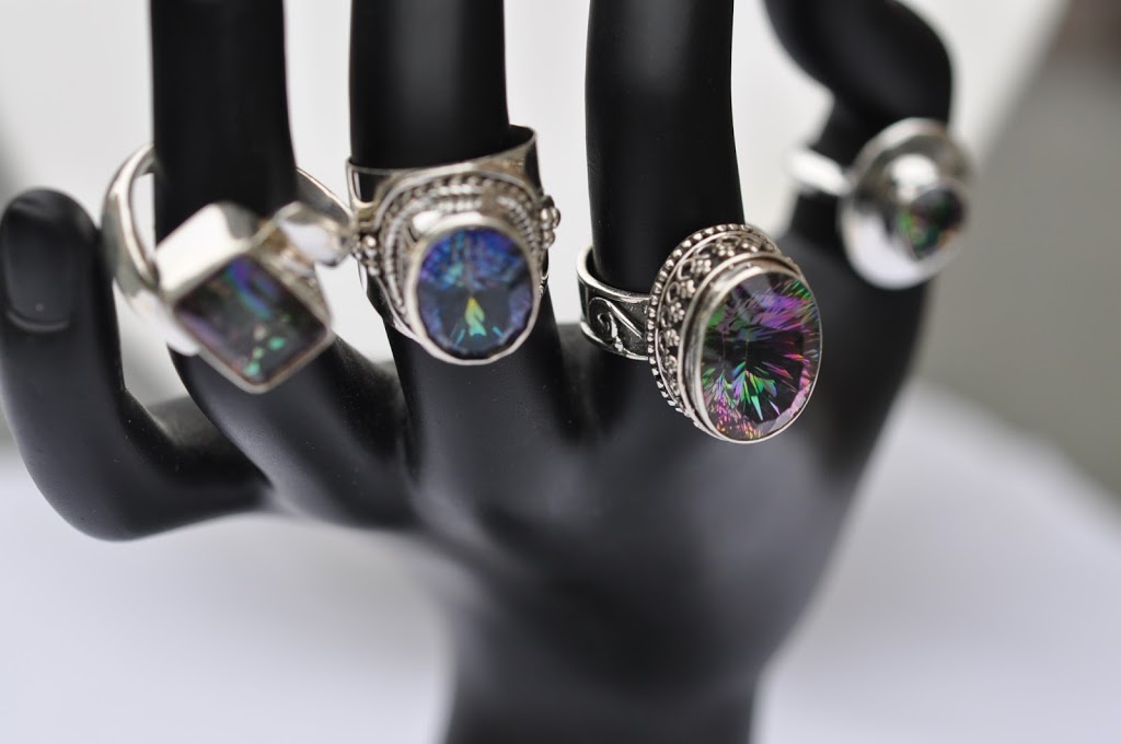 Nathans Den Jewellers | 128 Queen St S #18b, Mississauga, ON L5M 1K8, Canada | Phone: (905) 567-4235