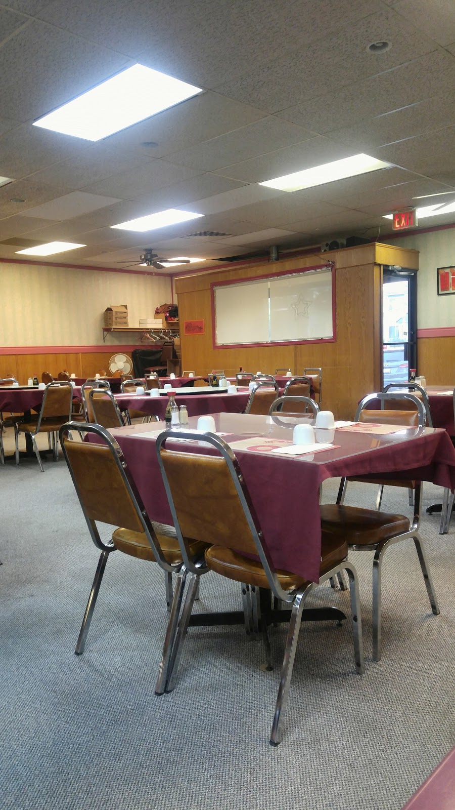 Tsui King Lau Restaurant | 208 Avenue H N, Saskatoon, SK S7L 2B7, Canada | Phone: (306) 665-8866