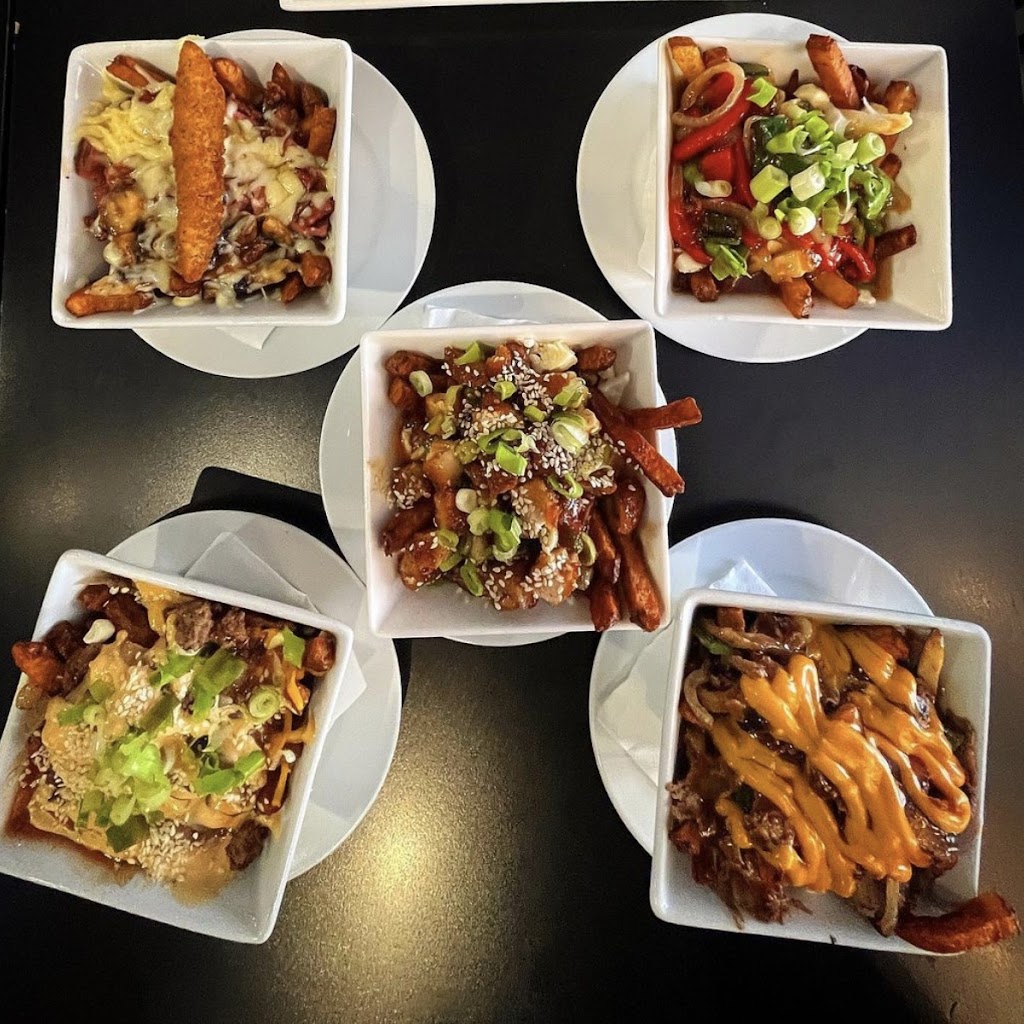 POUTINEVILLE TRENTON | 34 Monogram Pl, Trenton, ON K8V 5P8, Canada | Phone: (613) 955-8814