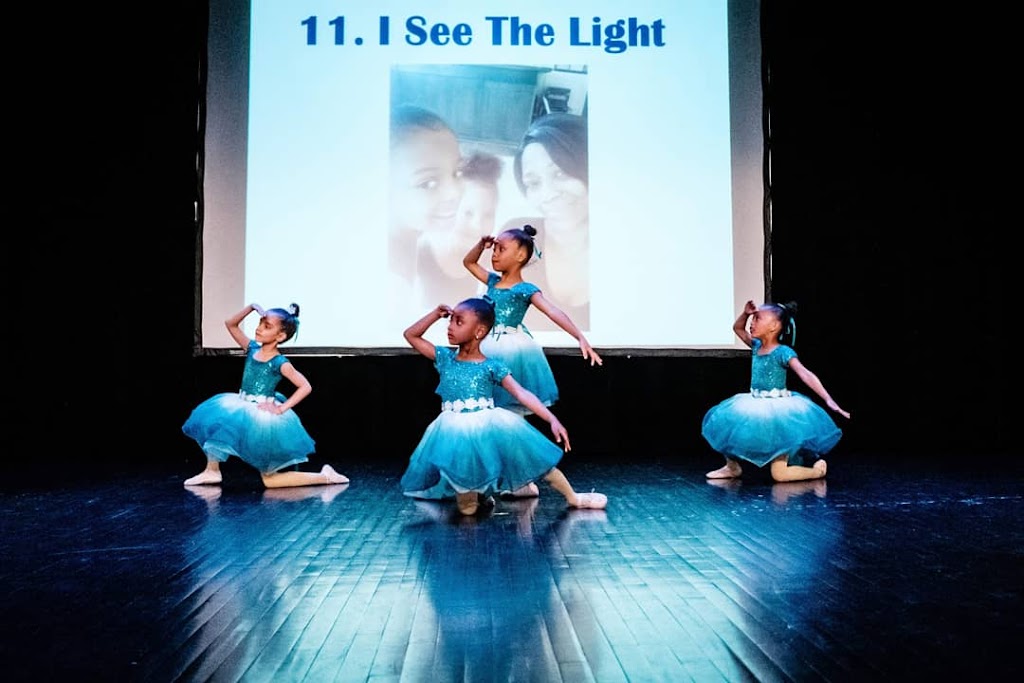 Studio De Danse Pure Motion Dance Studio | 267 Dorval Ave, Dorval, QC H9S 1C5, Canada | Phone: (438) 321-0228