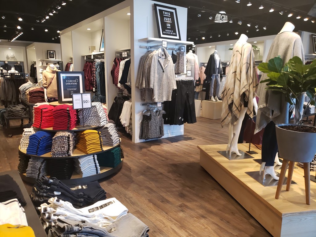 Banana Republic Factory Store | 50 Pinebush Rd Unit #104, Cambridge, ON N1R 8K5, Canada | Phone: (519) 623-6172