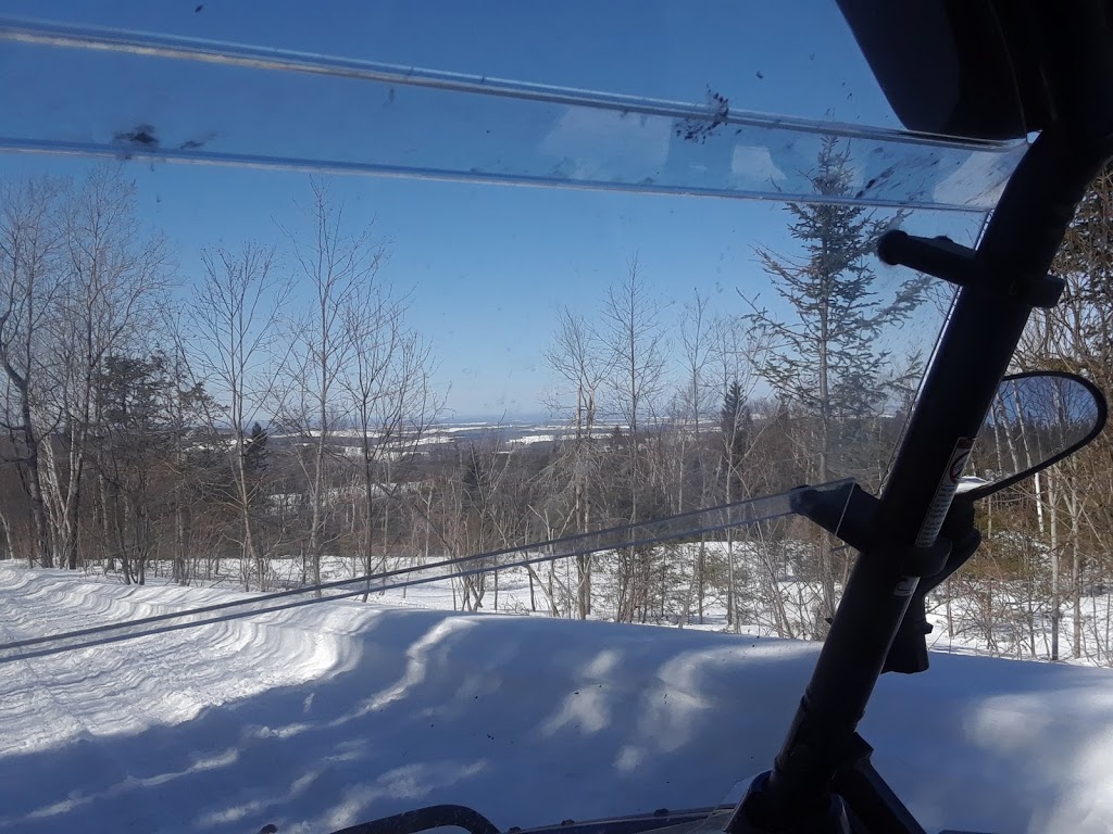 Club des Montagnards | 388 Route du Moulin, Saint-Sylvestre, QC G0S 3C0, Canada | Phone: (418) 596-2010