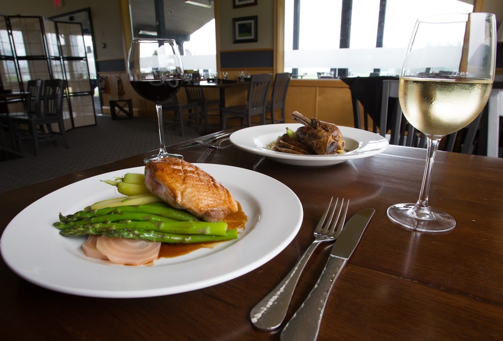 Sunstone Golf Club - Bar & Grill | 1730 Airport Rd, Pemberton, BC V0N 2L3, Canada | Phone: (604) 894-6197