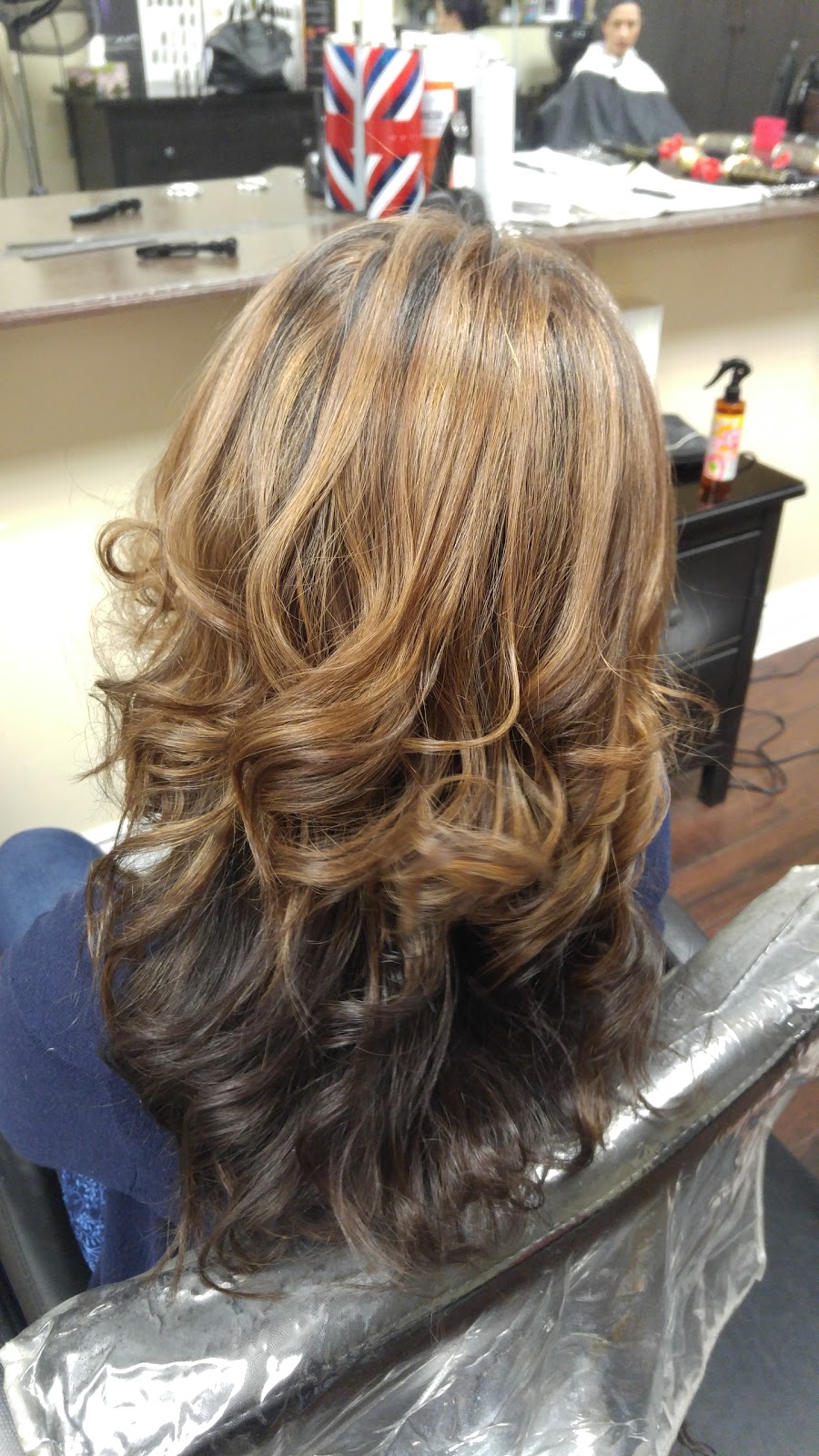 Breeze Hair Salon | 2402 Lakeshore Rd W, Oakville, ON L6L 5V5, Canada | Phone: (289) 218-0161