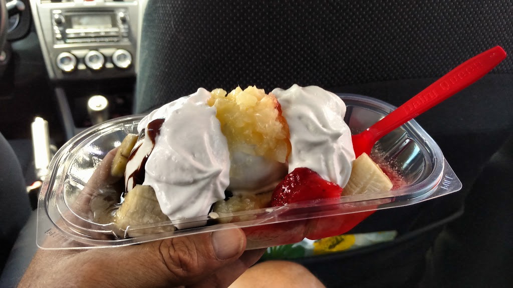 Dairy Queen | 1641 Lakeshore Rd W, Mississauga, ON L5J 1J4, Canada | Phone: (905) 822-8352