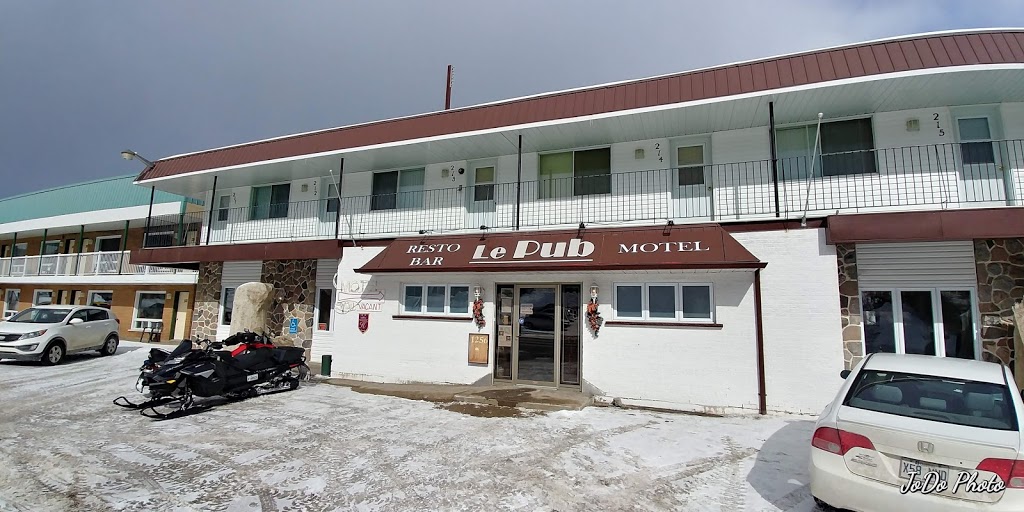 Le Pub Resto-bar Motel | restaurant | 1256 Rue LAnnonciation N, Rivière-Rouge, QC J0T, Canada | 8192752020 OR +1 819-275-2020