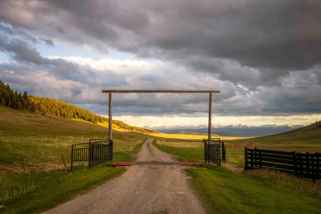 Wild Rose Adventures | 1439 10 Ave SE #130, Calgary, AB T2G 0X1, Canada | Phone: (403) 457-2453