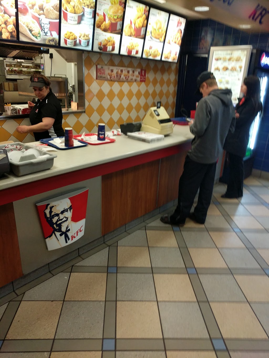 KFC | 38459 Western Hwy, Bloomfield, PE C0B 1E0, Canada | Phone: (902) 859-1474