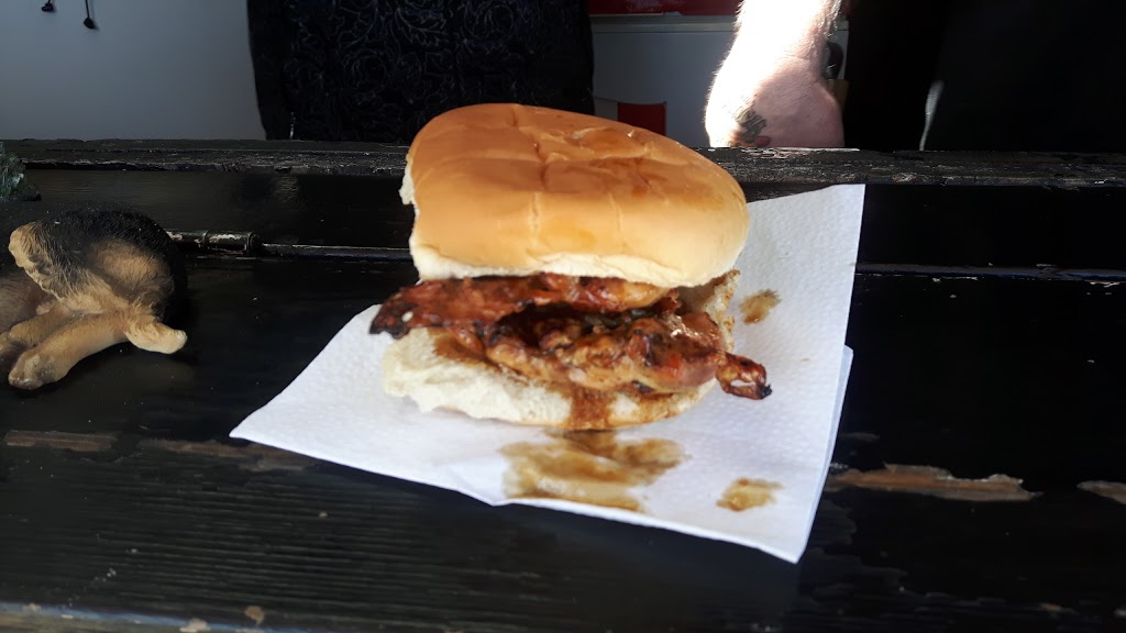 Trinas Saucy Dogs | 77 Commodore Dr, Dartmouth, NS B3B 0B5, Canada