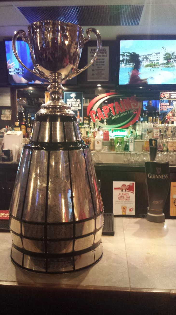 Captains Sports Lounge & Grill | 6535 4 St NE, Calgary, AB T2K 5C7, Canada | Phone: (403) 457-1603