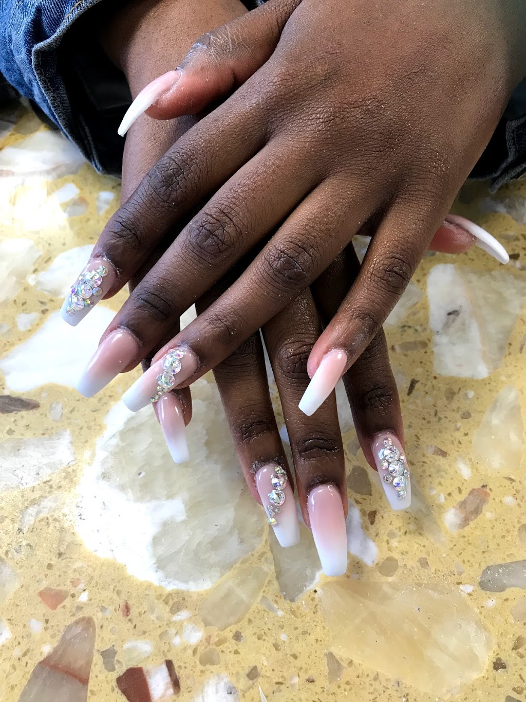 Nice Nails 4 U | 3-515 Harvey Ave, Kelowna, BC V1Y 6C7, Canada | Phone: (778) 484-0072