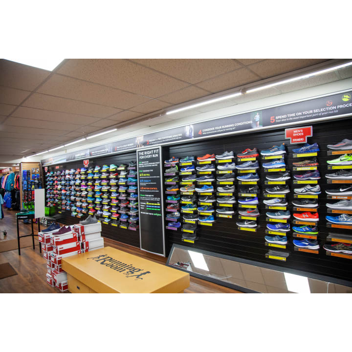 Running Room | Sunnyside Mall, 1595 Bedford Hwy Unit 137, Bedford, NS B4A 3Y4, Canada | Phone: (902) 832-5240