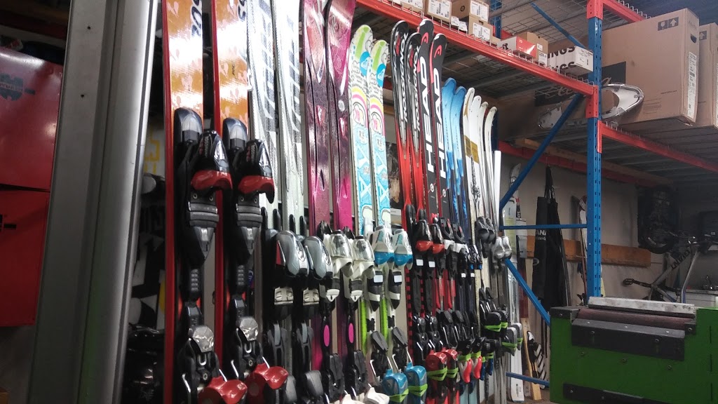 Momo Sports Granby | 234 Rue Saint-Jude N, Granby, QC J2J 0C2, Canada | Phone: (450) 372-9066
