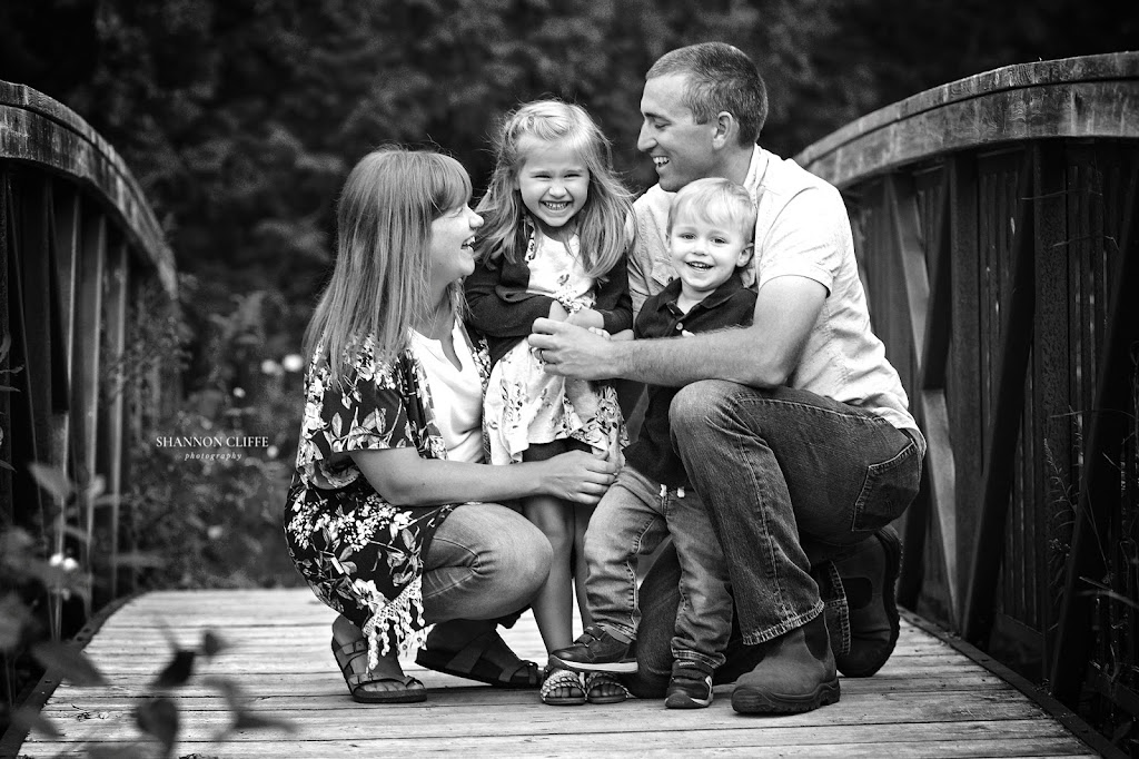 Shannon Cliffe Photography | 131 Sloan Dr, Thamesford, ON N0M 2M0, Canada | Phone: (226) 268-0112