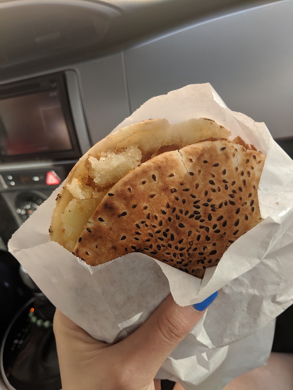 Boulangerie Achtarout | 9215 Rue Charles-de-LaTour, Montréal, QC H4N 1M4, Canada | Phone: (514) 387-5646