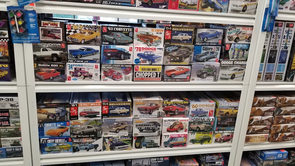 Canadian Collectors Club | 33232 S Fraser Way Unit #1, Abbotsford, BC V2S 2B3, Canada | Phone: (604) 870-9271