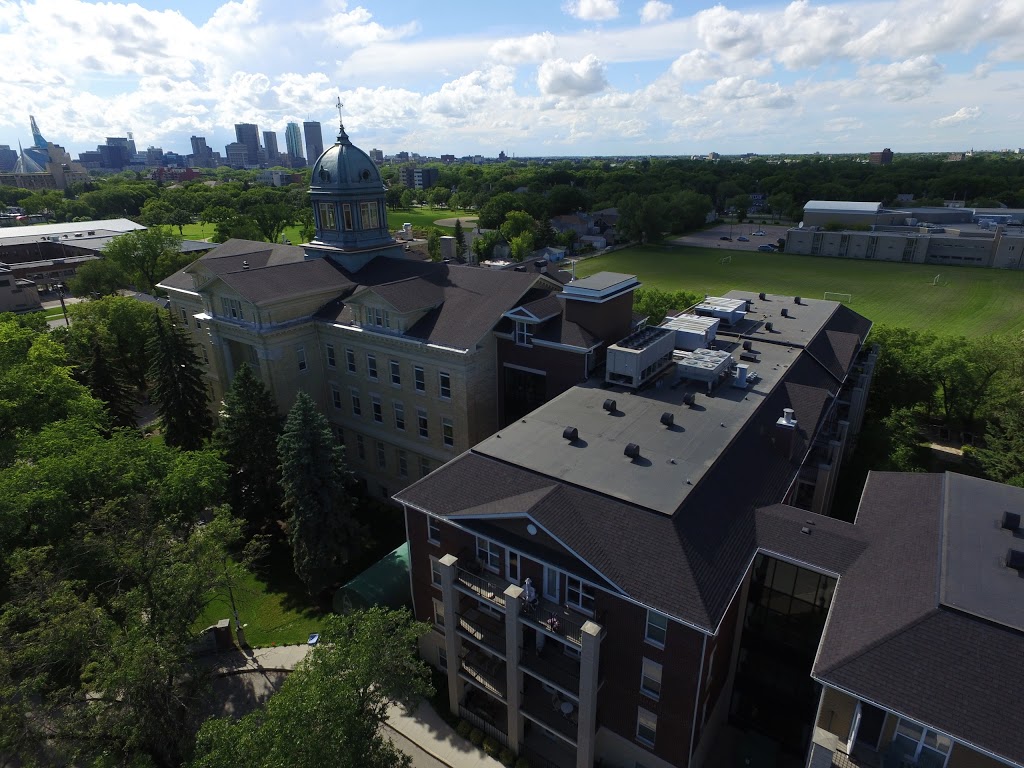 Cathedrale Manor | 321 Avenue de la Cathedrale, Winnipeg, MB R2H 0A3, Canada | Phone: (204) 231-2277