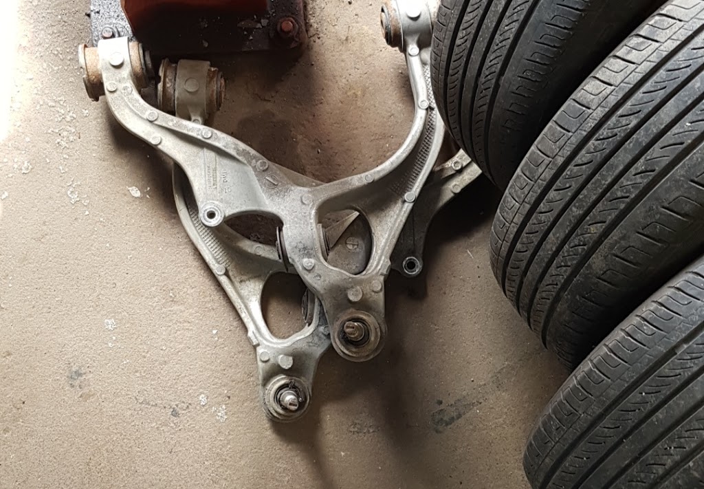 Suspension 440 Inc | 2521 Boulevard Curé-Labelle, Laval, QC H7T 1R6, Canada | Phone: (450) 688-0590