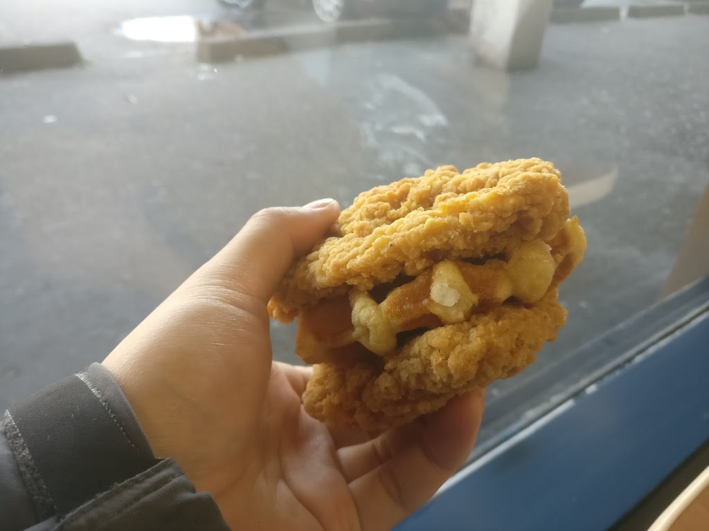 KFC | 6487 Knight St, Vancouver, BC V5P 2V9, Canada | Phone: (604) 321-1612