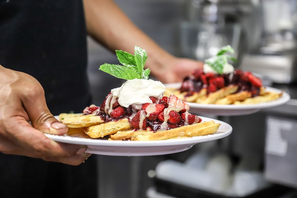 Coastal Kitchen Cafe | 17245 Parkinson Rd, Port Renfrew, BC V0S 1K0, Canada | Phone: (250) 647-5545