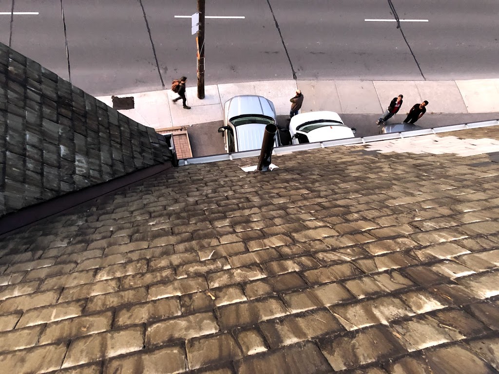 AZ Roofing | 1769 Britannia Rd E Unit 21, Mississauga, ON L4W 4E2, Canada | Phone: (416) 255-0000