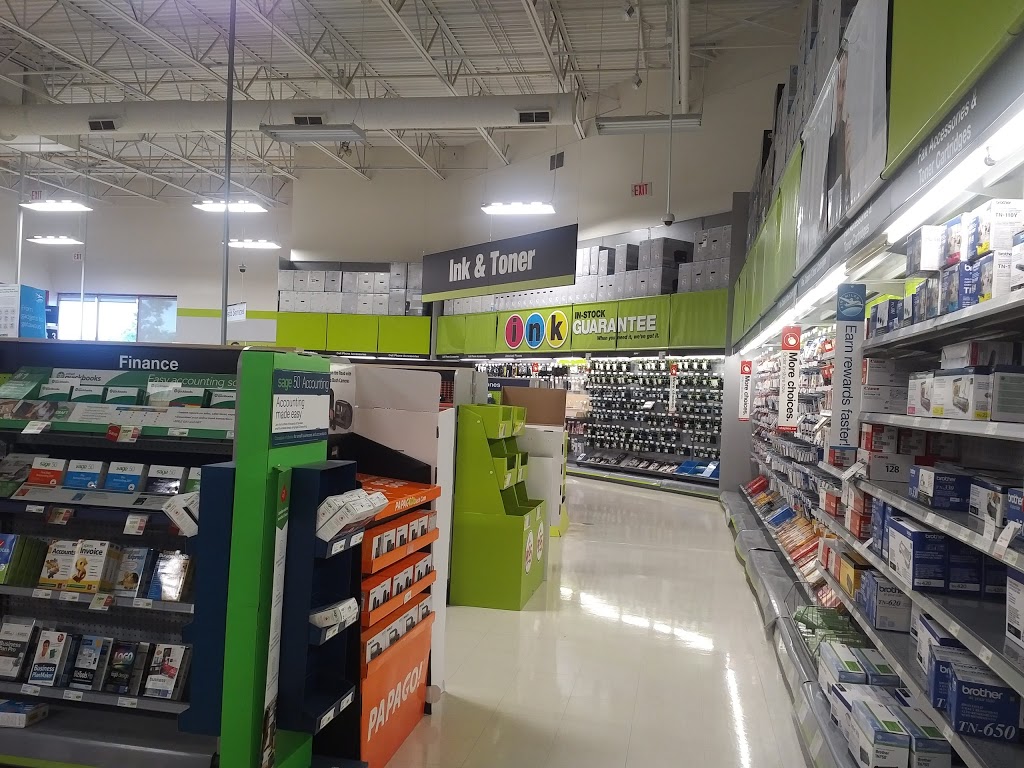 Staples | 245 Strasburg Rd, Kitchener, ON N2E 3W7, Canada | Phone: (519) 571-7420