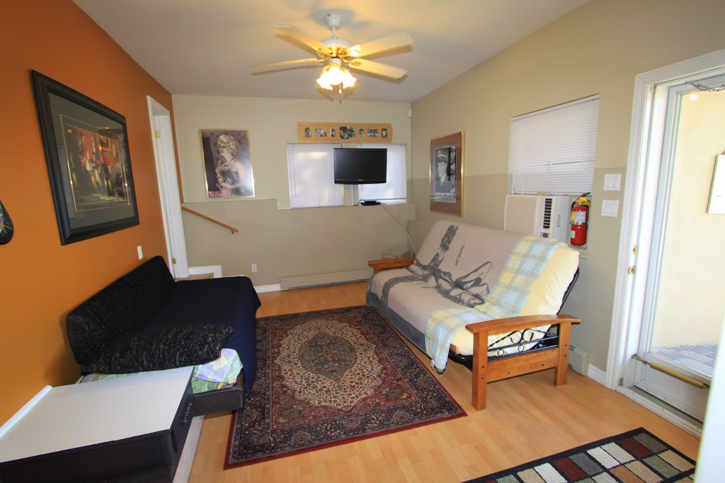 Beach1.com - Riverfront Villa | 60 River Ave Crescent, Wasaga Beach, ON L9Z 2K6, Canada | Phone: (888) 242-4288