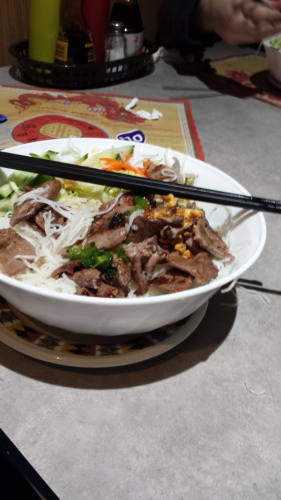 Pho 675 | 675 Jefferson Avenue, Winnipeg, MB R2V 0P2, Canada | Phone: (204) 416-0880