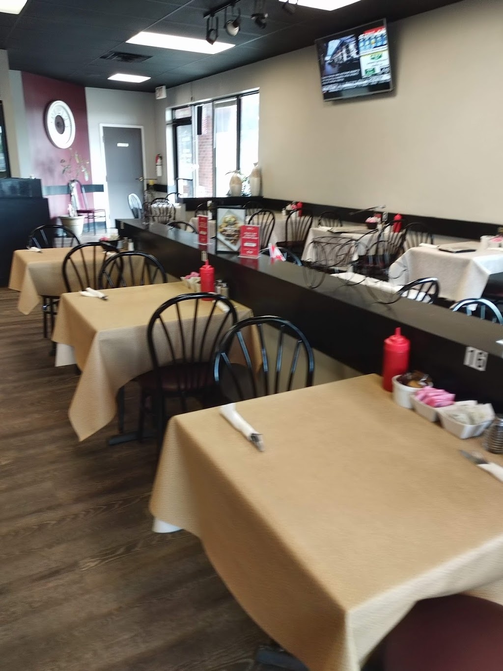 Goodys Restaurant | 485 Silvercreek Pkwy N #13, Guelph, ON N1H 7K5, Canada | Phone: (519) 837-2443