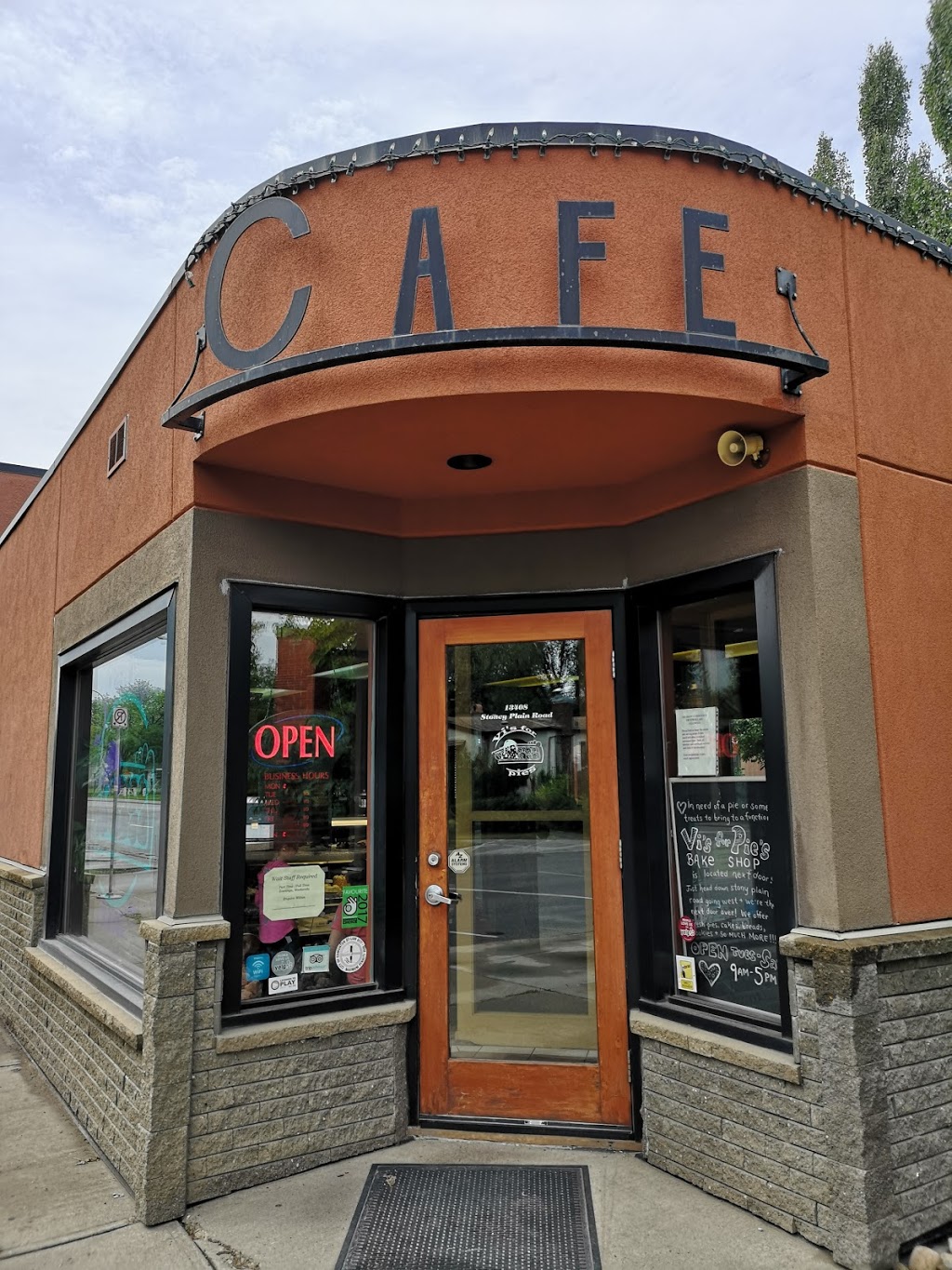 Vis For Pies | 13408 Stony Plain Rd, Edmonton, AB T5N 3P5, Canada | Phone: (780) 454-4300