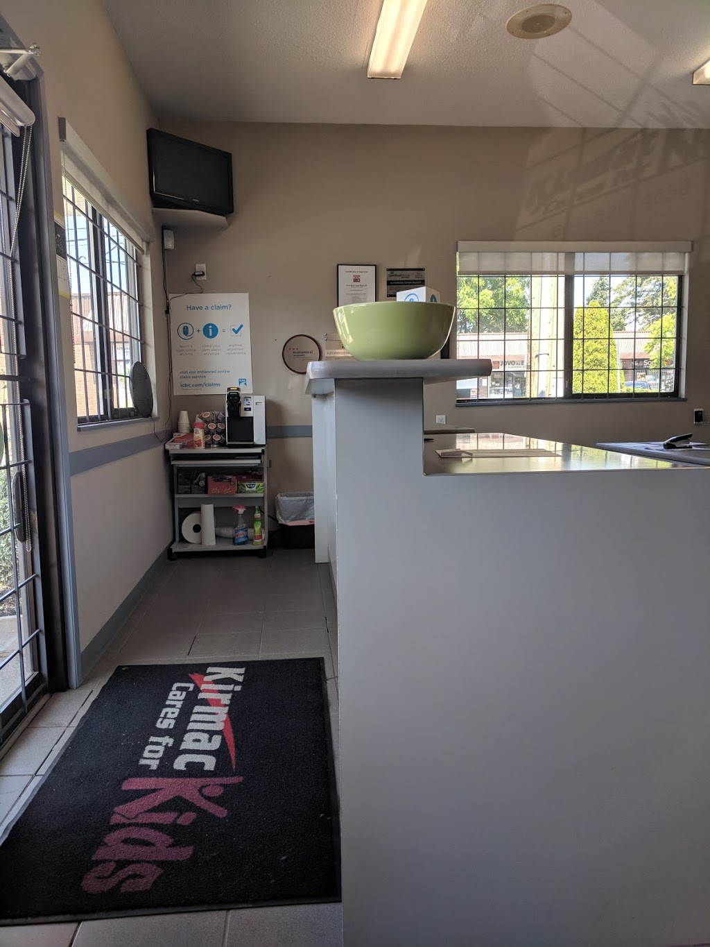 Kirmac Collision & Autoglass - Edmonds | 7480 Edmonds St, Burnaby, BC V3N 1B2, Canada | Phone: (604) 526-4658