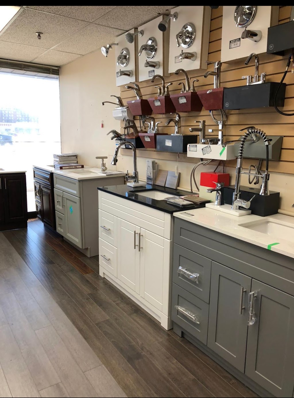 british tiles and hardwood flooring inc | 211 Centennial Pkwy N, Hamilton, ON L8E 1H8, Canada | Phone: (905) 664-6905