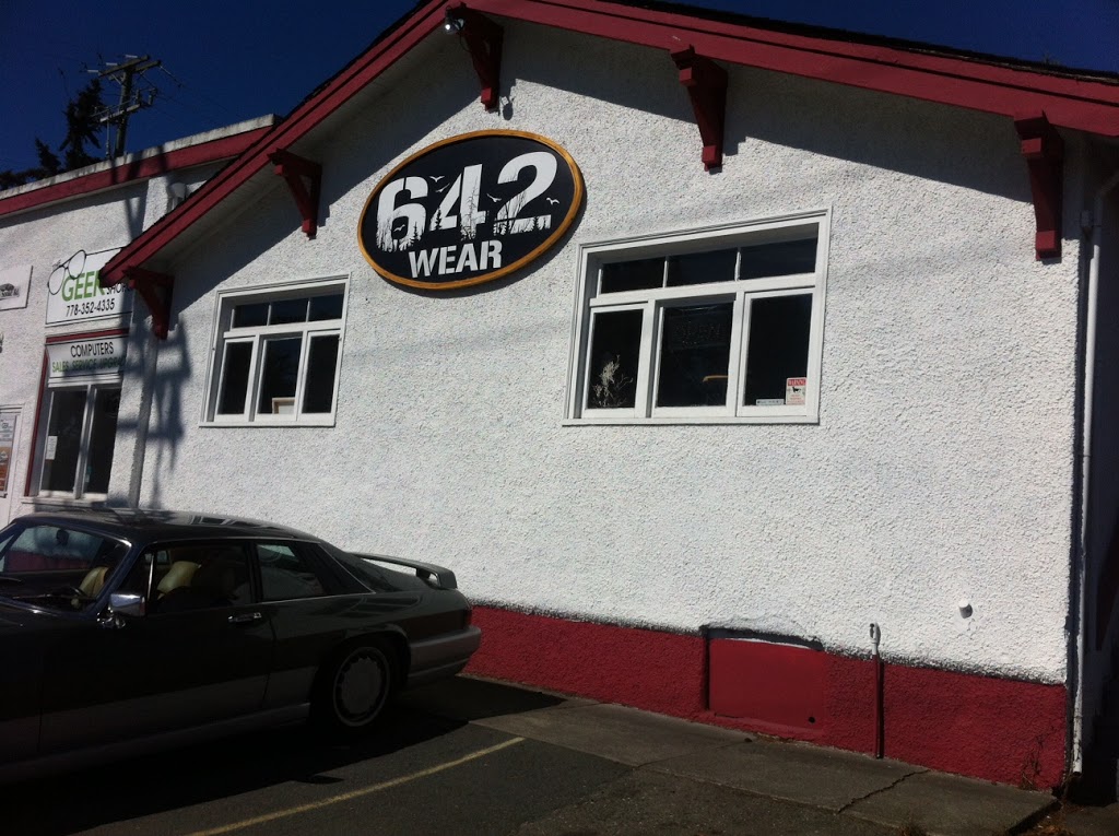 642 Wear | 6596 Sooke Rd #103, Sooke, BC V9Z 0A7, Canada | Phone: (778) 679-9734
