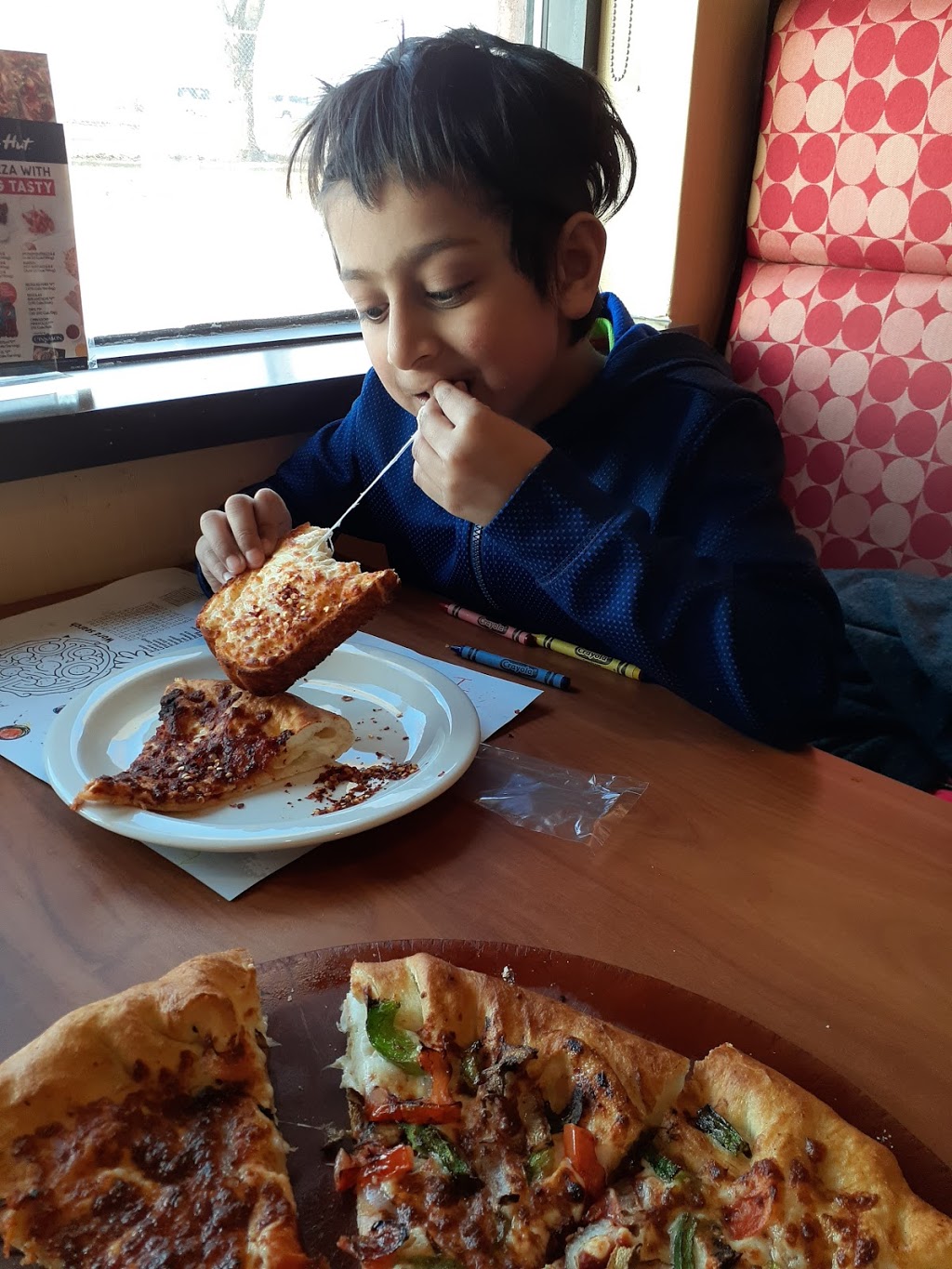 Pizza Hut | 295 Queen St E, Brampton, ON L6W 2C2, Canada | Phone: (905) 454-8888