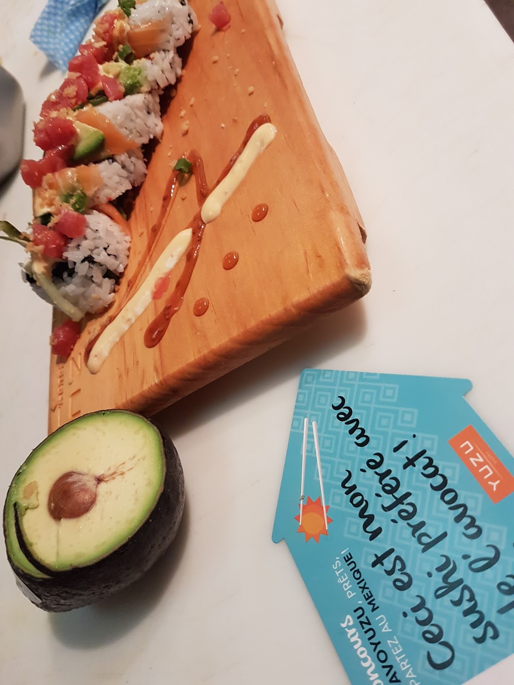 Yuzu sushi | 3500 Chemin des Quatre-Bourgeois, Québec, QC G1W 2L2, Canada | Phone: (418) 653-3339