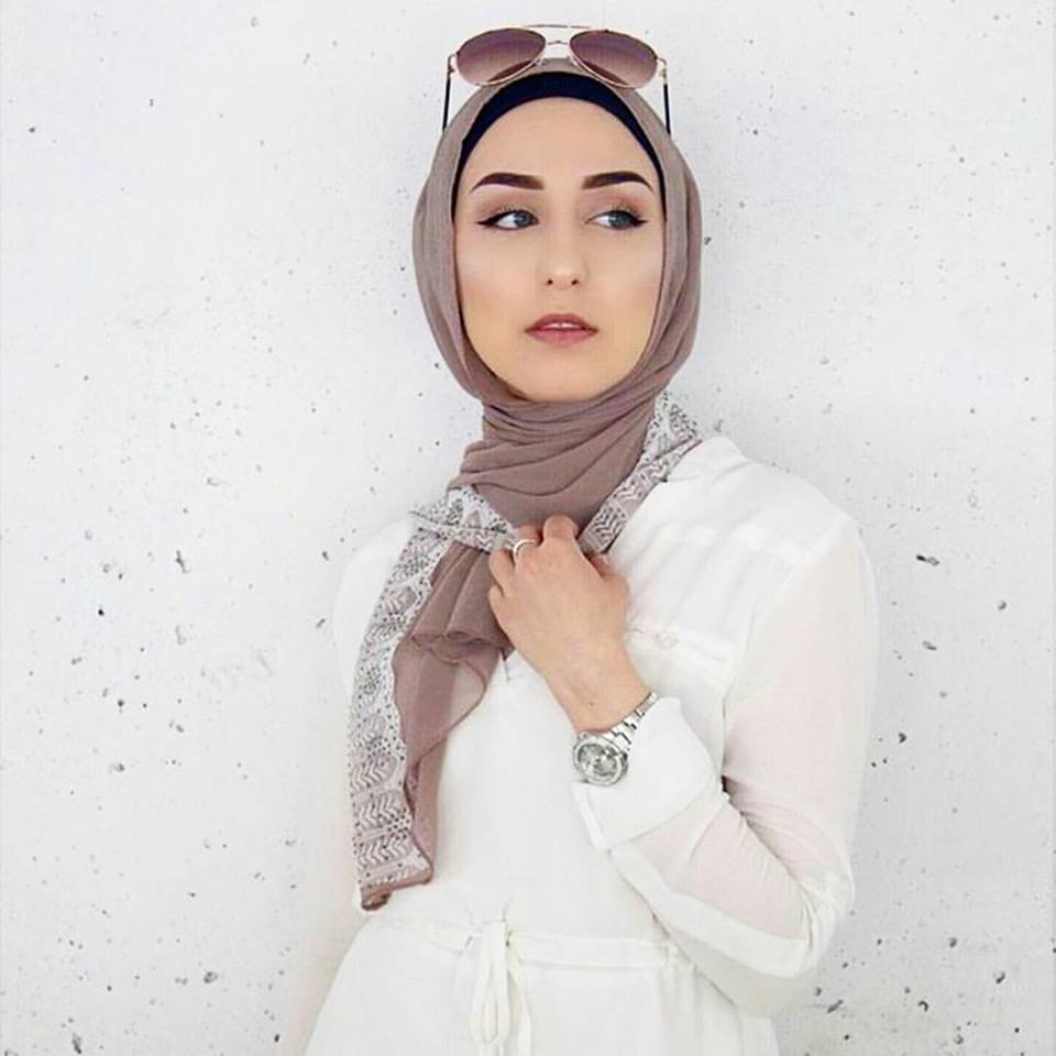 Alisra | 2066 Lawrence Ave E, Scarborough, ON M1R 2Z5, Canada | Phone: (416) 755-8666