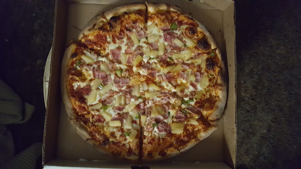 Luigis Pizza Palace | 159 Commercial St, Berwick, NS B0P 1E0, Canada | Phone: (902) 538-9606