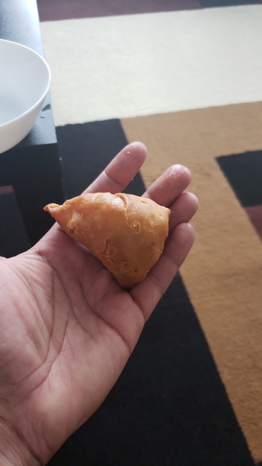 Samosa Crown Sweets & Restaurant | 1030 Keewatin St #6, Winnipeg, MB R2R 2E3, Canada | Phone: (204) 694-2400