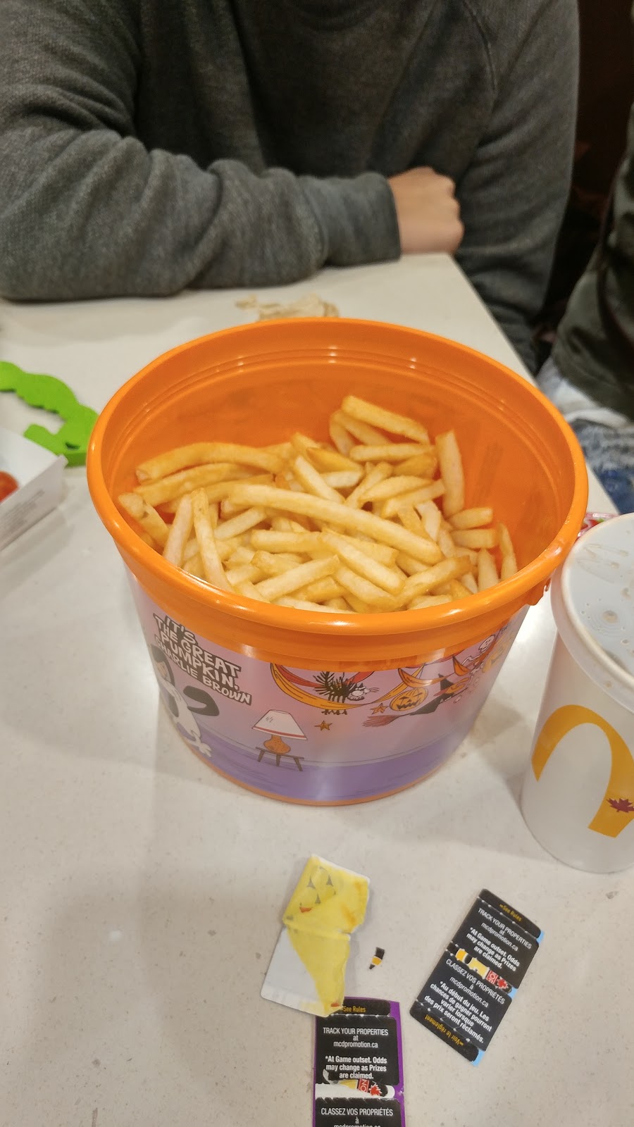 McDonalds | 1725 Kenaston Blvd, Winnipeg, MB R3Y 1V5, Canada | Phone: (204) 949-5128