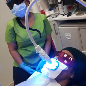 Diamond Dental Clinics - Dr. Rad | 5 Fairview Mall Dr Suite #130, North York, ON M2J 2Z1, Canada | Phone: (416) 773-1552