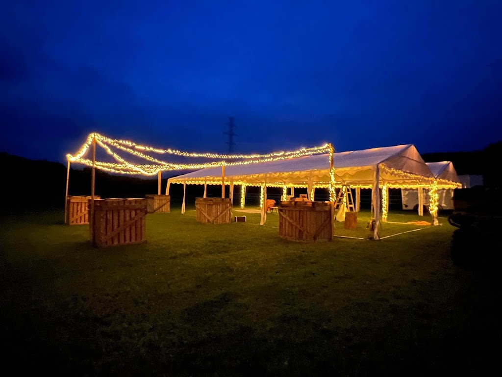 Chapiteau Du Lac | 1985 Rte St Alphonse, Saint-Bruno, QC G0W 2L0, Canada | Phone: (418) 487-8863