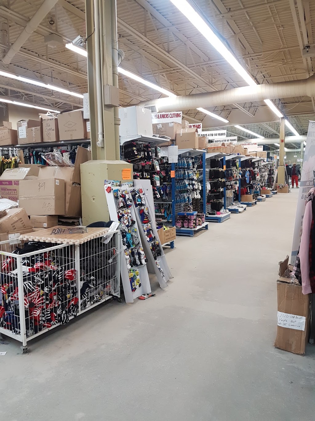 Bianca Amors Liquidation Supercentre | 1300 Ellice Ave, Winnipeg, MB R3G 0E9, Canada | Phone: (204) 414-5010